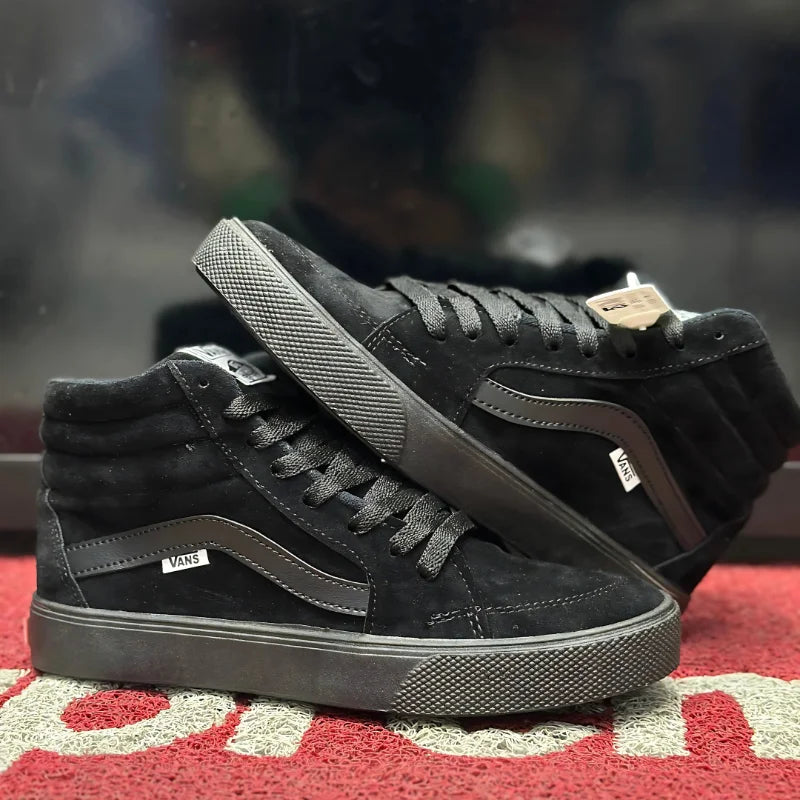 Vans Negras en Bota